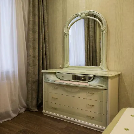 Romanoff's Apartments_arnautska Str. Lejlighed *